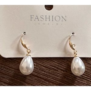Pearl Earrings Baroque water pearl drop new dangle pierced with gold hooks